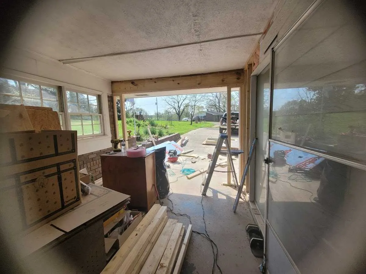 Air movers and dehumidifier for Drying & Dehumidification in Valley Falls